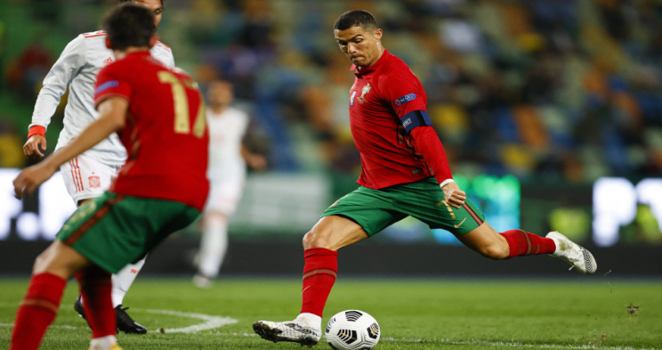 汉密尔顿vs彼得黑德直播_在线观看汉密尔顿vs彼得黑德直播赛事_汉密尔顿vs彼得黑德直播比赛免费观看-24直播