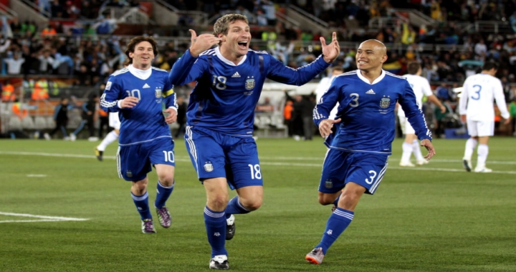 汉密尔顿vs彼得黑德直播_在线观看汉密尔顿vs彼得黑德直播赛事_汉密尔顿vs彼得黑德直播比赛免费观看-24直播